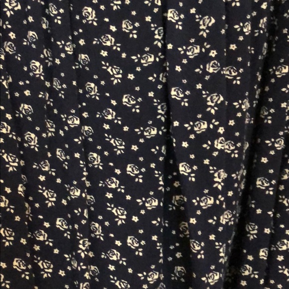 Brandy Melville off the shoulder top - Picture 2 of 2